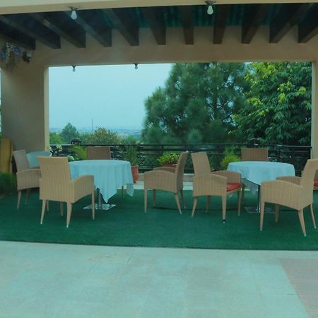Safari Club 1 Hotel Rawalpindi Bagian luar foto