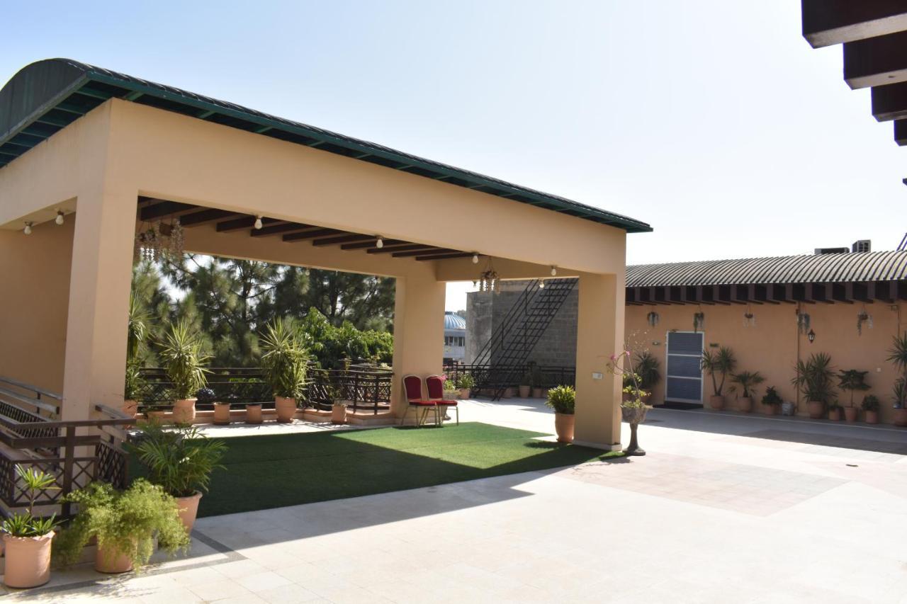 Safari Club 1 Hotel Rawalpindi Bagian luar foto