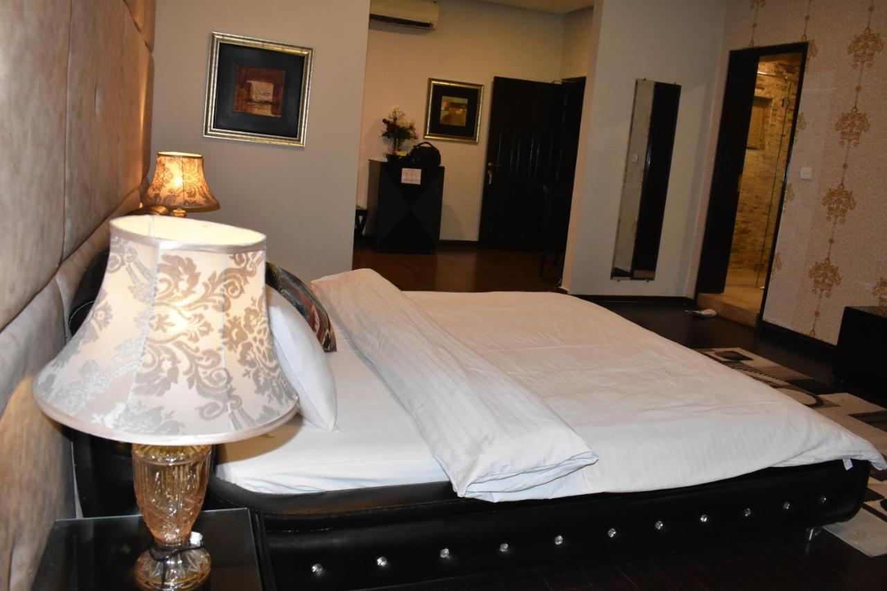 Safari Club 1 Hotel Rawalpindi Bagian luar foto