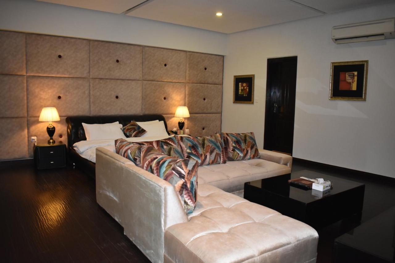 Safari Club 1 Hotel Rawalpindi Bagian luar foto