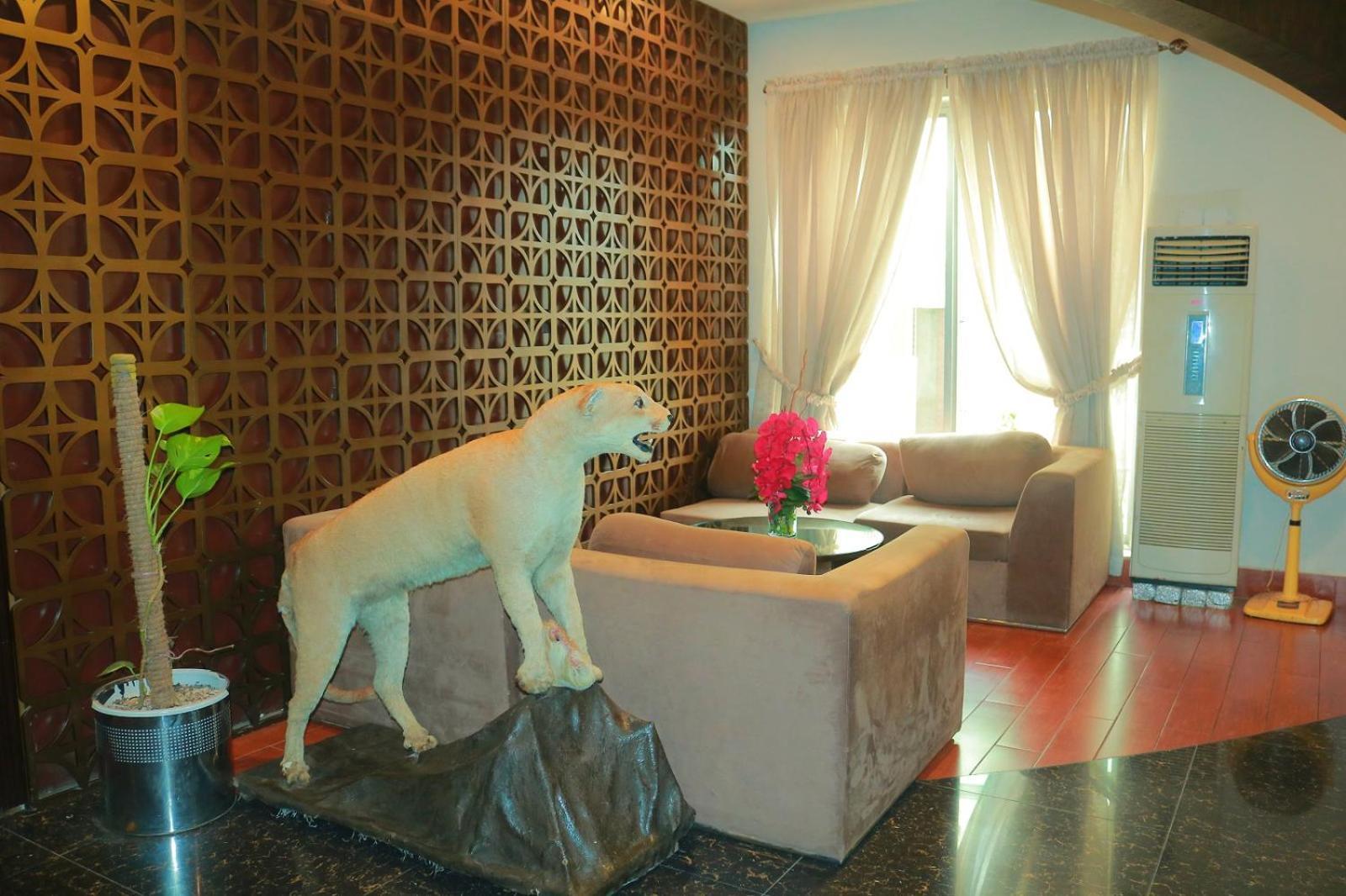 Safari Club 1 Hotel Rawalpindi Bagian luar foto