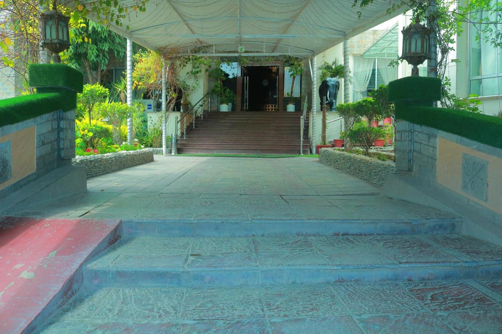 Safari Club 1 Hotel Rawalpindi Bagian luar foto