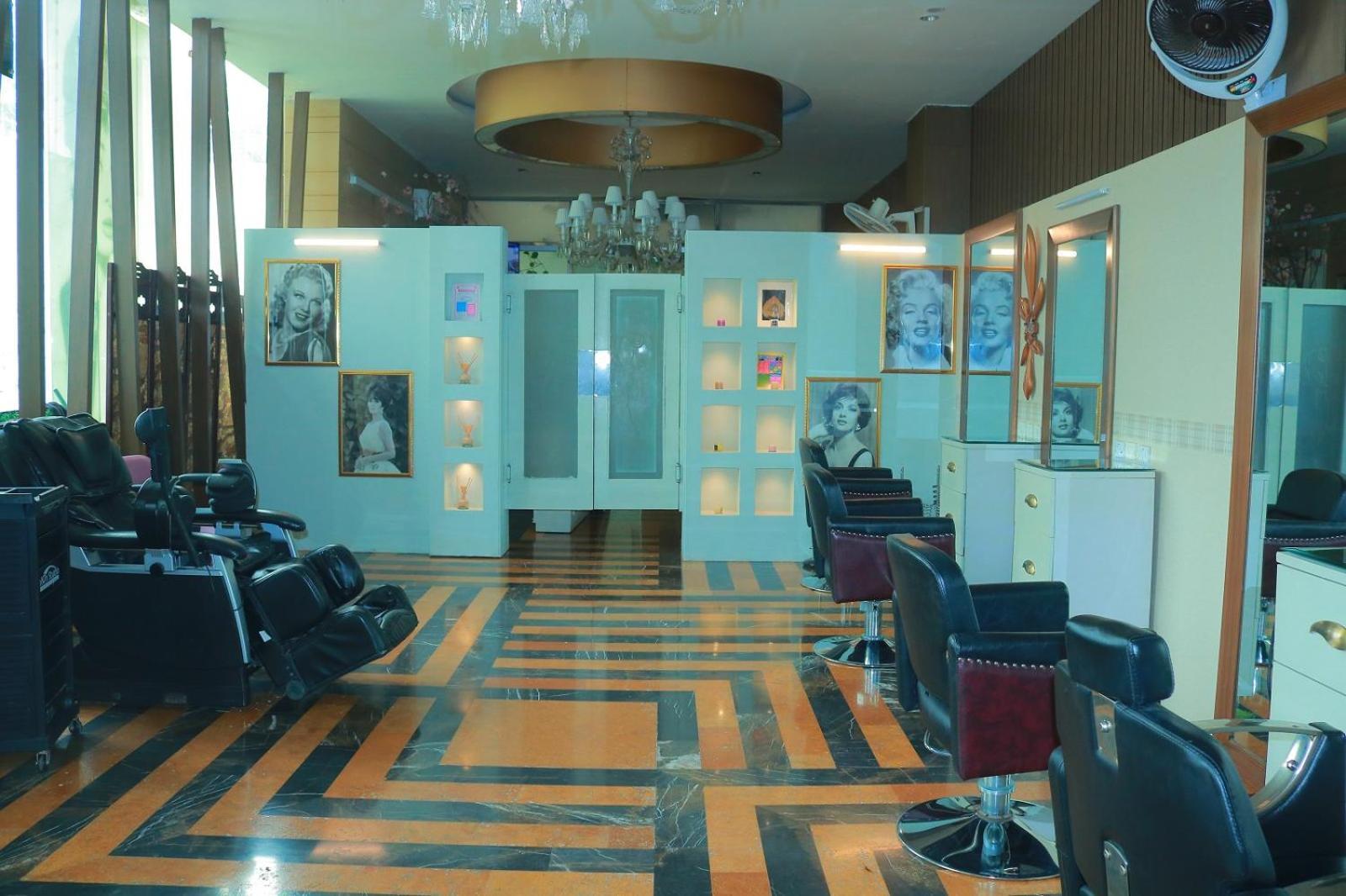 Safari Club 1 Hotel Rawalpindi Bagian luar foto