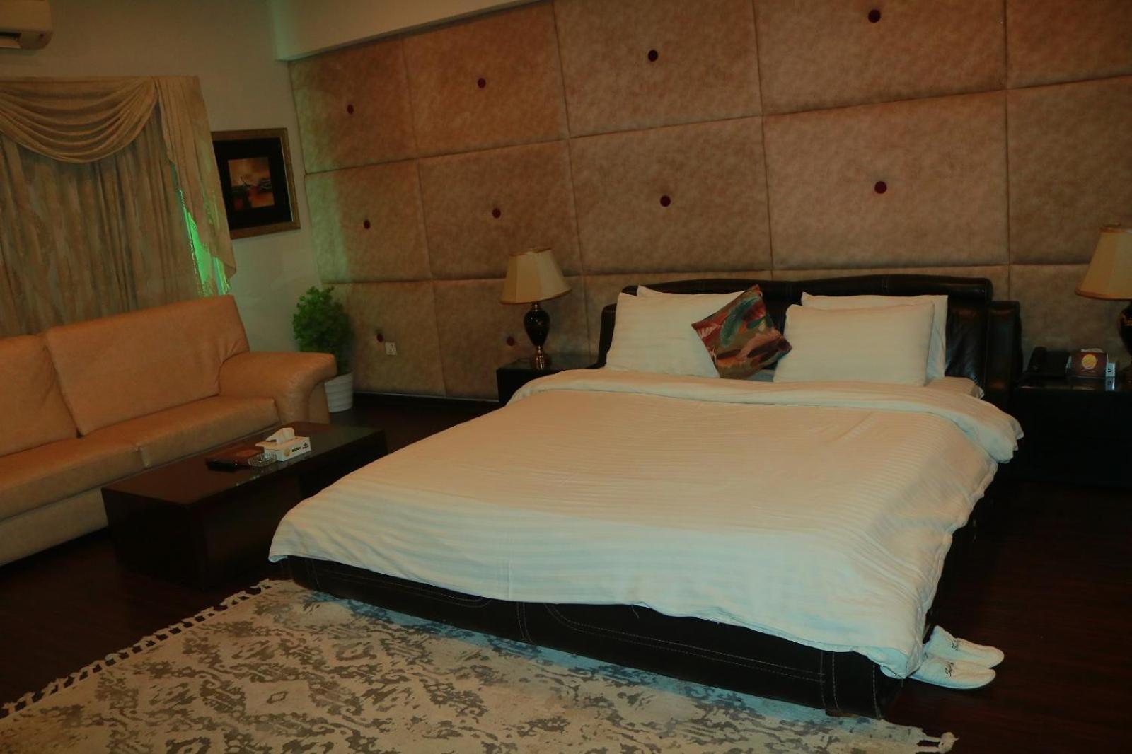 Safari Club 1 Hotel Rawalpindi Bagian luar foto