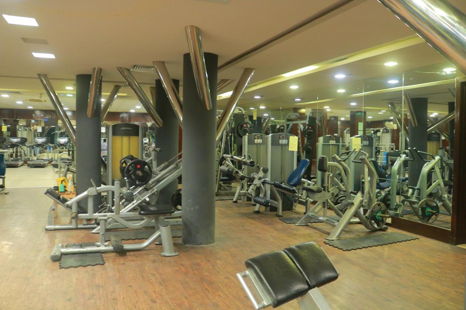 Safari Club 1 Hotel Rawalpindi Bagian luar foto