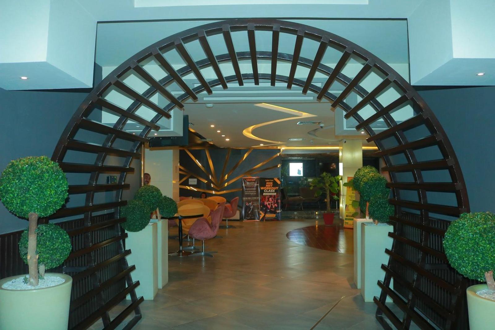 Safari Club 1 Hotel Rawalpindi Bagian luar foto
