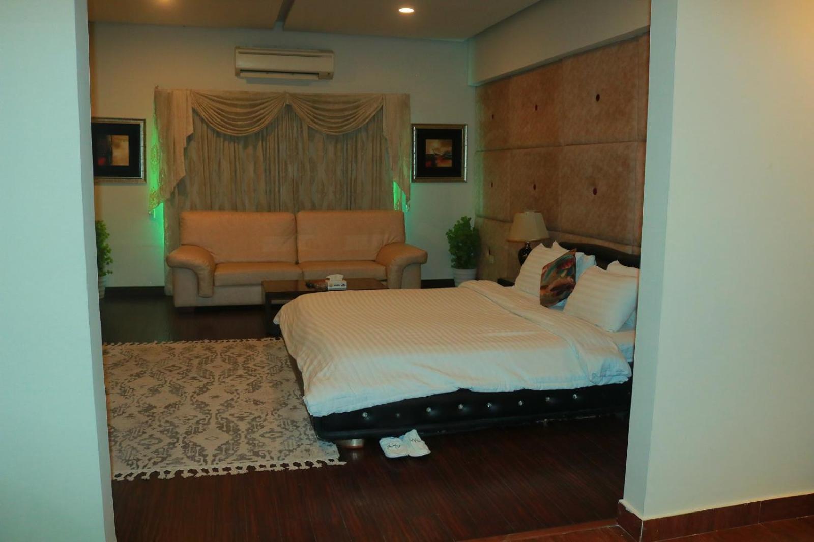 Safari Club 1 Hotel Rawalpindi Bagian luar foto