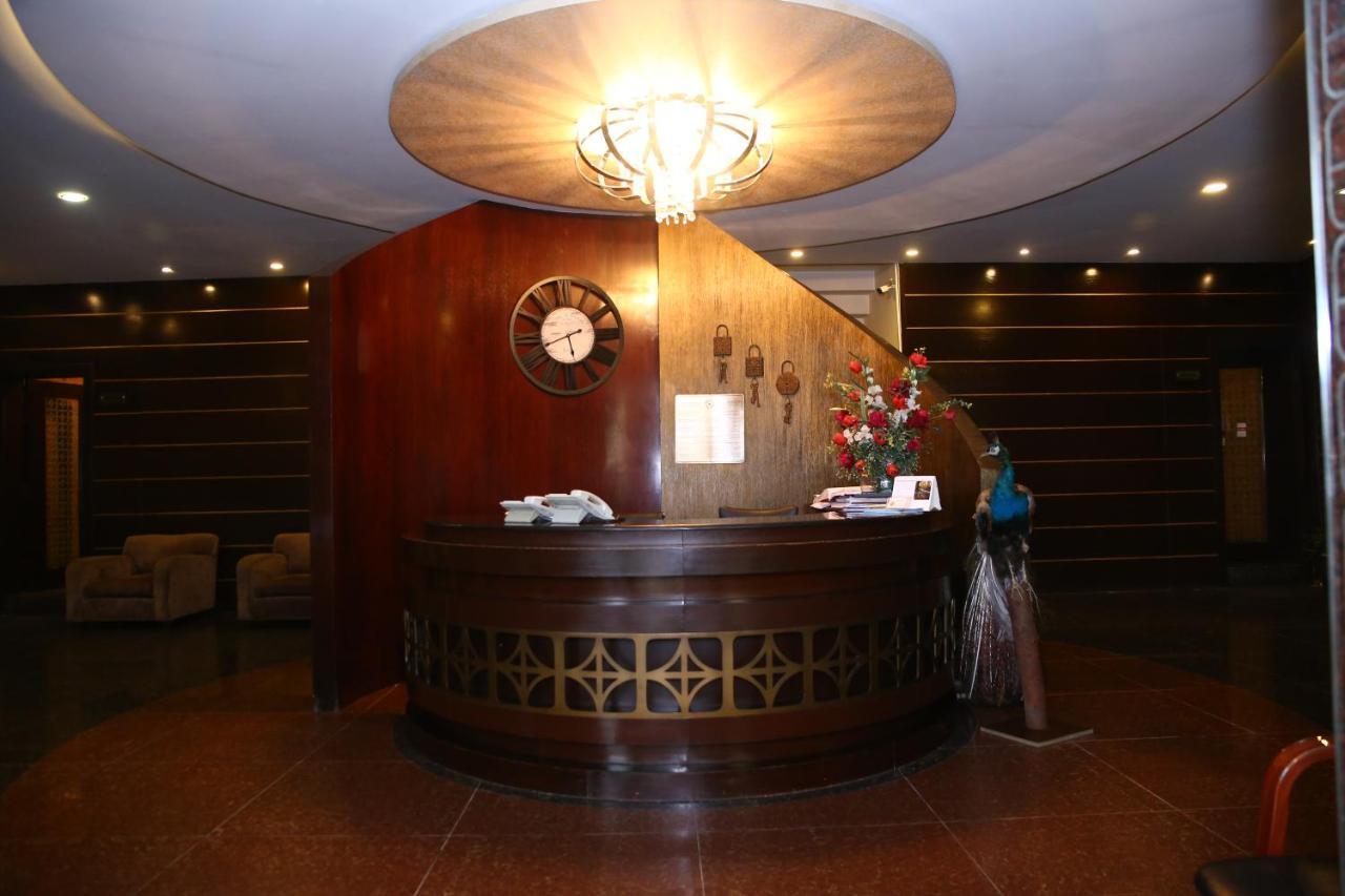 Safari Club 1 Hotel Rawalpindi Bagian luar foto