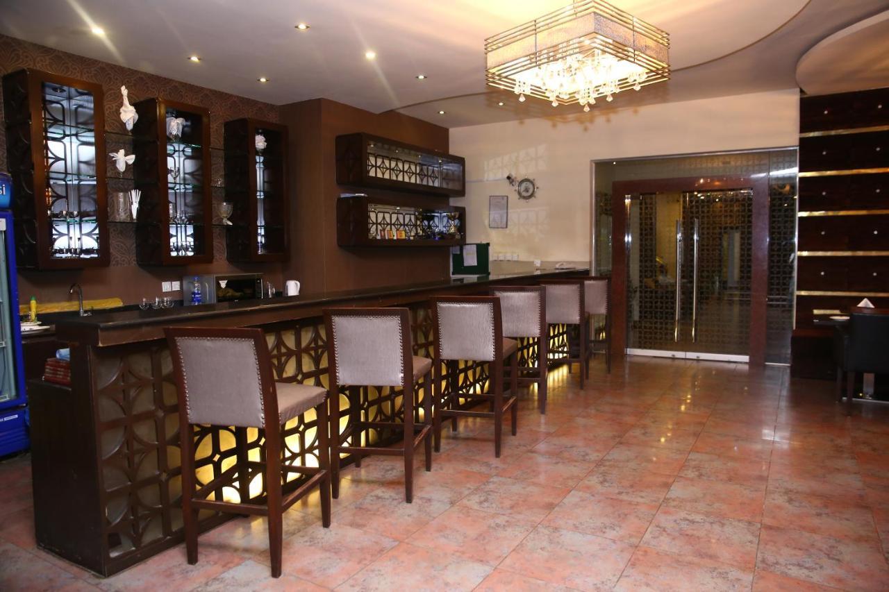 Safari Club 1 Hotel Rawalpindi Bagian luar foto